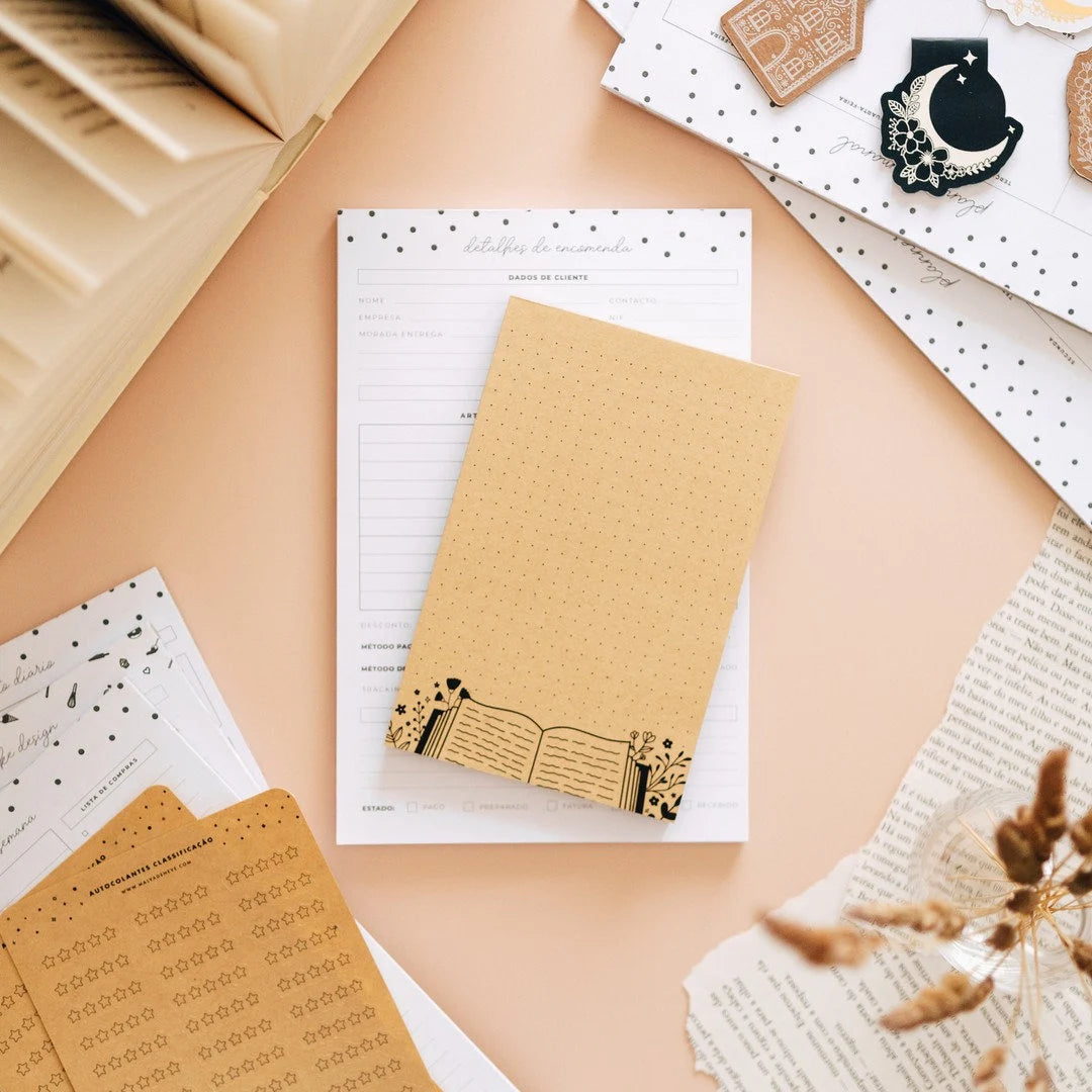 Bloco de notas Kraft A6 com pontos Bookish
